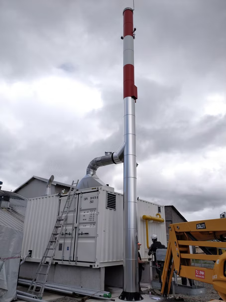 Cheminée industrielle autostable monoconduit en acier pour chaufferie Engie Energie